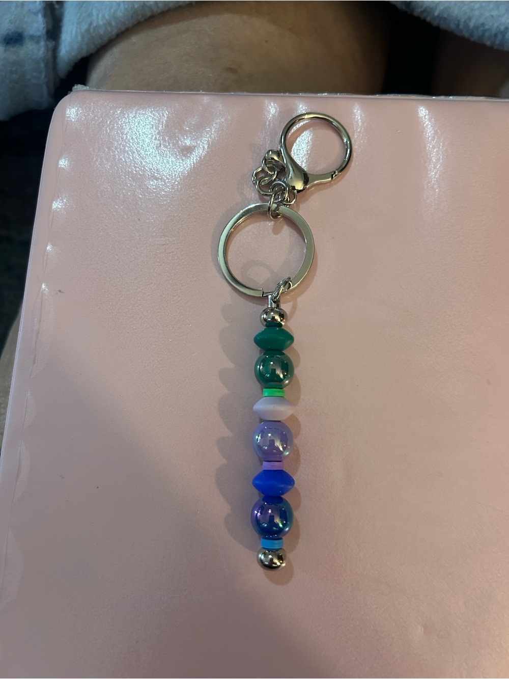 Beaded and colored keychains - Picture 6 of 9